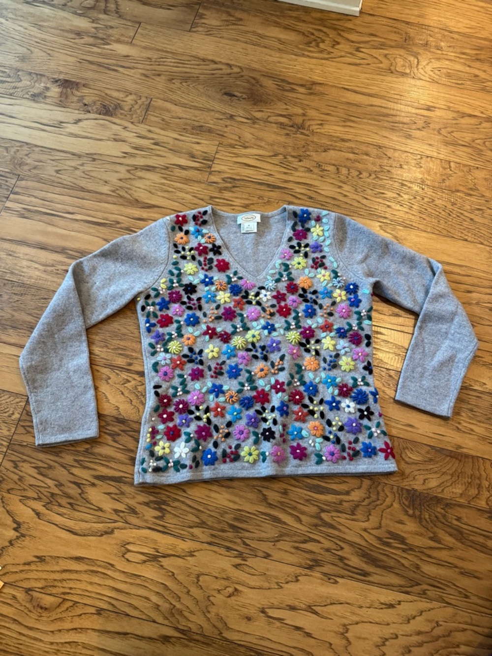 Talbots Light Gray Cashmere V-Neck Sweater with Floral Appliqué Accents
